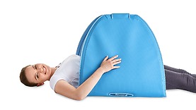 Use of the A12PL magnetic therapy applicator for lower back therapy. Suitable for back and hip problems.